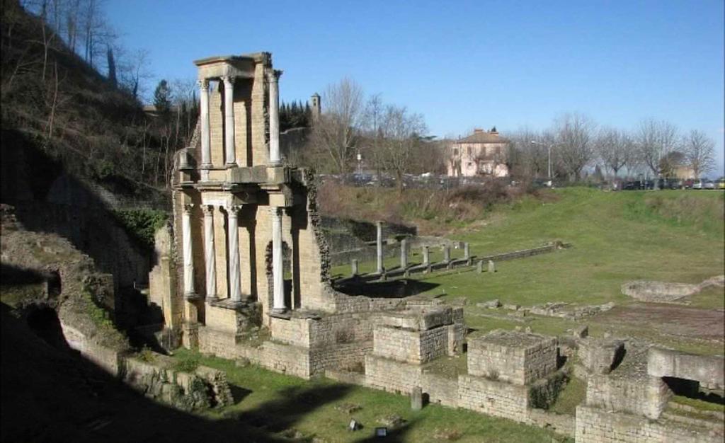 Suite Apartment Castello Volterra Luaran gambar