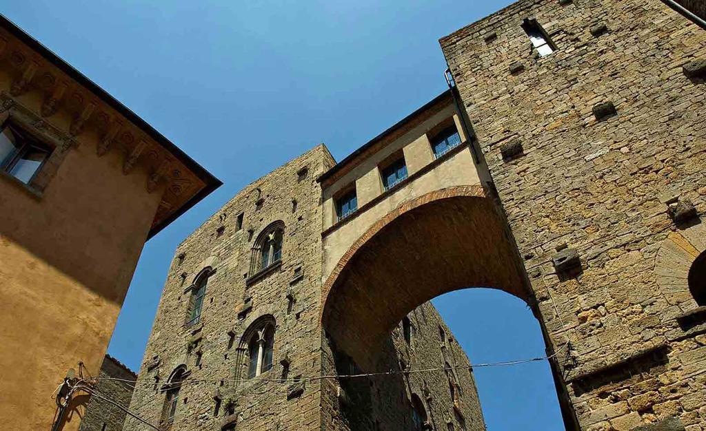 Suite Apartment Castello Volterra Luaran gambar