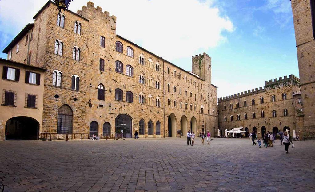 Suite Apartment Castello Volterra Luaran gambar
